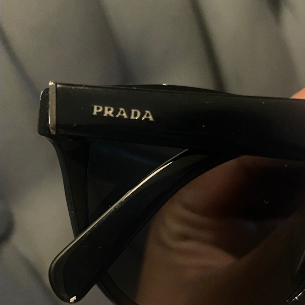 Prada Elegant Black Eyewear